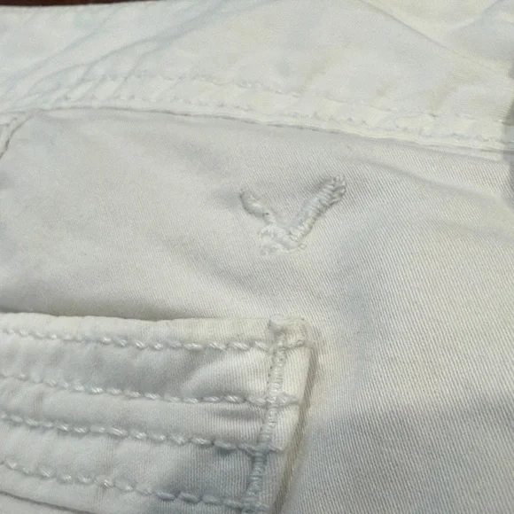 American Eagle Outfitters Women's White Jean Shorts - Picture 5 of 10